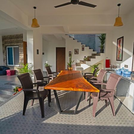 Almond Villa Alībāg Dış mekan fotoğraf